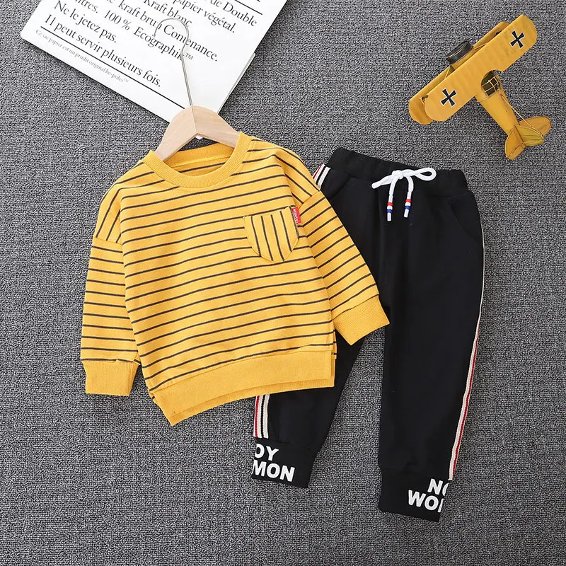 OHMETOY Boy Baby Autumn Suit 2021 Autumn New Foreign Children's Round Neck Striped Long-sleeved Sweater Two-piece Tops and Pants
OHMETOY Boy Baby Autumn Suit 2021 Autumn New Foreign Children's Round Neck Striped Long-sleeved Sweater Two-piece Tops and Pants