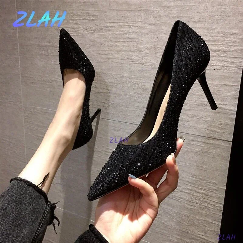 New Women's Stiletto Sexy Women's High Heels Zlah Pointed Toe Party Shoes Metal Decoration Women's Shoes Women Pumps
New Women's Stiletto Sexy Women's High Heels Zlah Pointed Toe Party Shoes Metal Decoration Women's Shoes Women Pumps