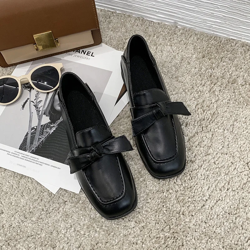 Spring/Autumn New Fashion Casual Shoes Round Toe Bow-knot Ladies Flats Footwear Women Flat Leather Shoes Tenis Feminino W30-35
Spring/Autumn New Fashion Casual Shoes Round Toe Bow-knot Ladies Flats Footwear Women Flat Leather Shoes Tenis Feminino W30-35