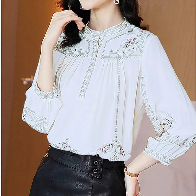 Women's Spring Autumn Style Blouse Shirt Women's Loose Turtleneck Embroidery Three Quarter Sleeve Elegant Tops SP931
Women's Spring Autumn Style Blouse Shirt Women's Loose Turtleneck Embroidery Three Quarter Sleeve Elegant Tops SP931