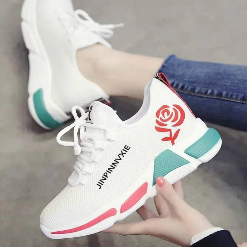 New Women Running Shoes Ultralight Breathable Comfortable Outdoor Sports Shoes Jogging Walking Female Sneakers Chaussures Femme
New Women Running Shoes Ultralight Breathable Comfortable Outdoor Sports Shoes Jogging Walking Female Sneakers Chaussures Femme