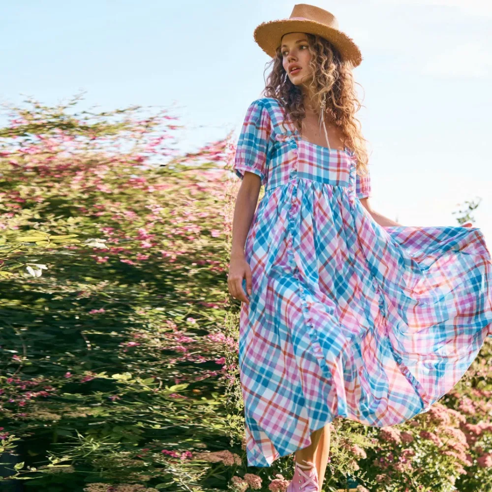 Romantic Plaid Wood Ear Decorated Lantern Sleeve Fairy Holiday Style Collar A-neck Dress 2021 DLQZ1532
Romantic Plaid Wood Ear Decorated Lantern Sleeve Fairy Holiday Style Collar A-neck Dress 2021 DLQZ1532