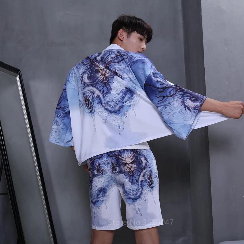 Unisex Japanese Traditional Clothing for Women Men Asian Traditional Dragon Print Kimono Haori Casual Robe Yukata Top Shorts Set
Unisex Japanese Traditional Clothing for Women Men Asian Traditional Dragon Print Kimono Haori Casual Robe Yukata Top Shorts Set