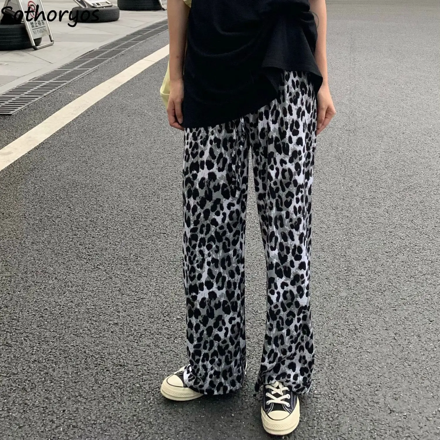 Leopard Design Casual Pants Elastic Waist Women Fashion Streetwear Harajuku Hipsters Hip Hop Vintage Full Length Y2K Style Chic
Leopard Design Casual Pants Elastic Waist Women Fashion Streetwear Harajuku Hipsters Hip Hop Vintage Full Length Y2K Style Chic