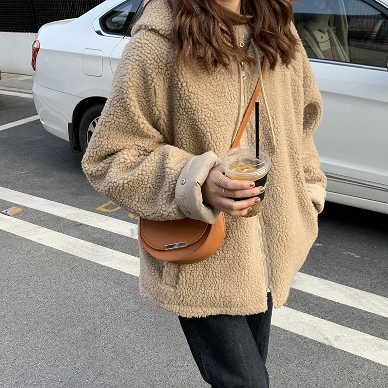 LMQ New Winter 2020 Women Fashion Lamb Warm Hooded Jacket Outwear Wear On Both Sides Loose Pocket Coat Female Korean Tops
LMQ New Winter 2020 Women Fashion Lamb Warm Hooded Jacket Outwear Wear On Both Sides Loose Pocket Coat Female Korean Tops