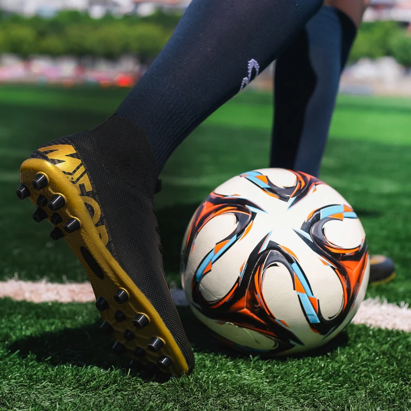 High Top Football Boots Men Professional Athletic Trainers Sneakers Outdoor Child soccer shoes Men's Cheap Futsal Sock Cleats
High Top Football Boots Men Professional Athletic Trainers Sneakers Outdoor Child soccer shoes Men's Cheap Futsal Sock Cleats