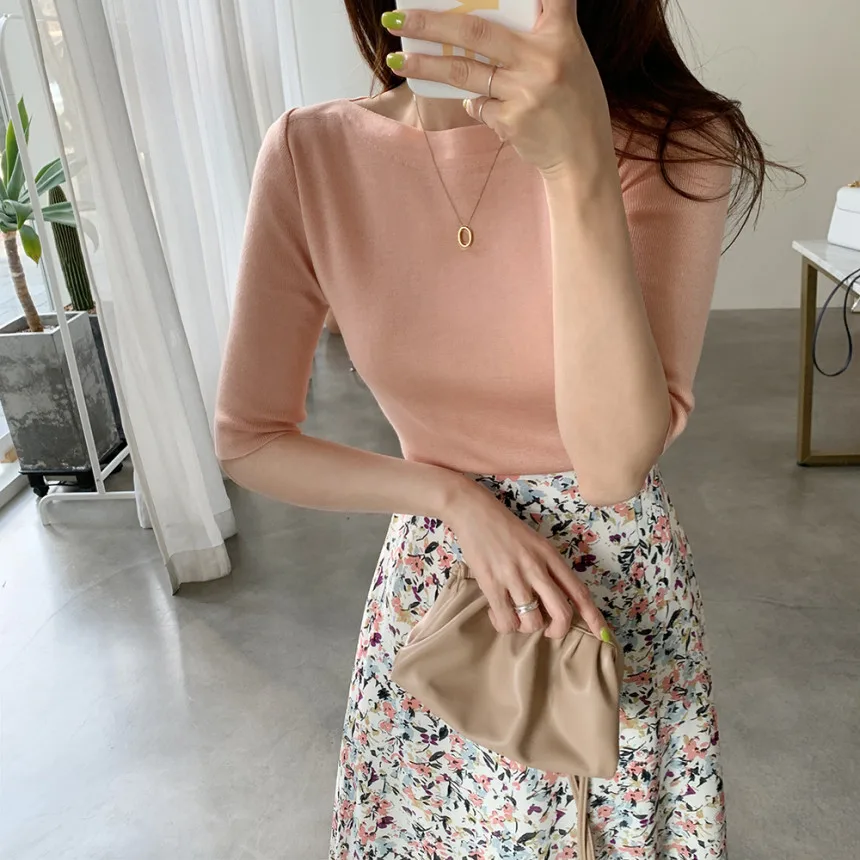 Korean Ins Simple Graceful Ice Silk Middle Sleeve Pullover Knitwear Spring and Summer Thin Short Slim Bottoming Shirt Top
Korean Ins Simple Graceful Ice Silk Middle Sleeve Pullover Knitwear Spring and Summer Thin Short Slim Bottoming Shirt Top