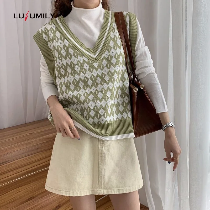 Lusumily Fashion New Sweater Vest Autumn Collection Women Knitted Pullover Autumn Waistcoat Sleeveless Loose Vintage Plaid Tops
Lusumily Fashion New Sweater Vest Autumn Collection Women Knitted Pullover Autumn Waistcoat Sleeveless Loose Vintage Plaid Tops