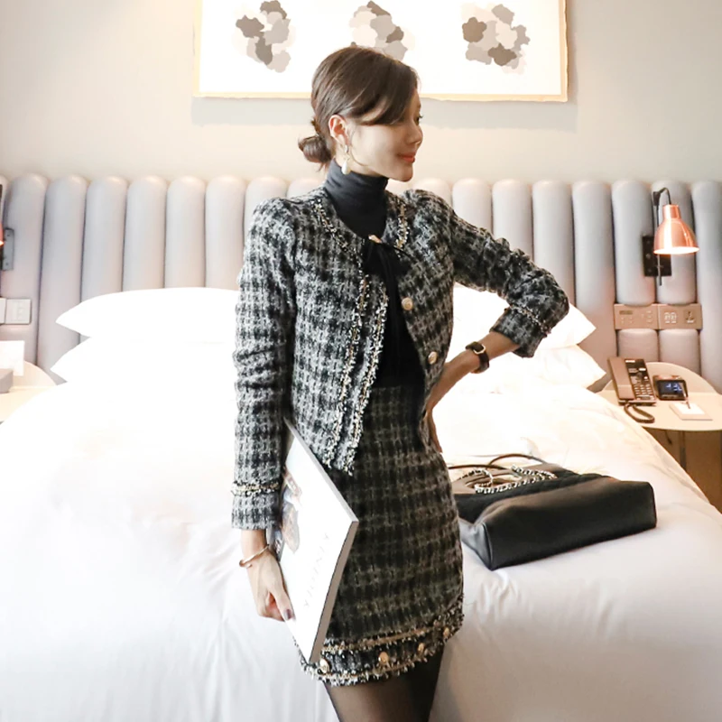 Elegant Women Fashion Plaid Tweed Wool Two Piece Set Autumn Winter Women Bow Tie jacket Coat+High Waist Mini Skirt Set
Elegant Women Fashion Plaid Tweed Wool Two Piece Set Autumn Winter Women Bow Tie jacket Coat+High Waist Mini Skirt Set