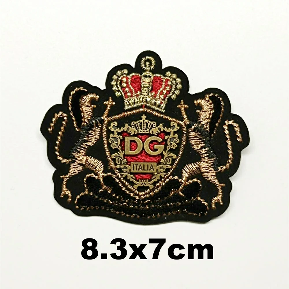 Apparel embroidery metal crown lion letter embroideried patch for clothing AM-3198
Apparel embroidery metal crown lion letter embroideried patch for clothing AM-3198