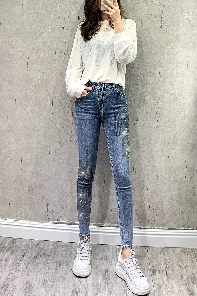 2021 Summer Women New Contrast Color Rhinestone Jeans High Waist Slimming Stretch Blue Pencil Pants
2021 Summer Women New Contrast Color Rhinestone Jeans High Waist Slimming Stretch Blue Pencil Pants