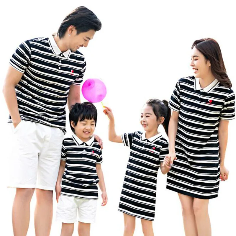 Casual Stripe Family Matching Outfits Mommy Daddy And Me Clothes Mother And Daughter Dress Family Matching Clothes T-shirt
Casual Stripe Family Matching Outfits Mommy Daddy And Me Clothes Mother And Daughter Dress Family Matching Clothes T-shirt