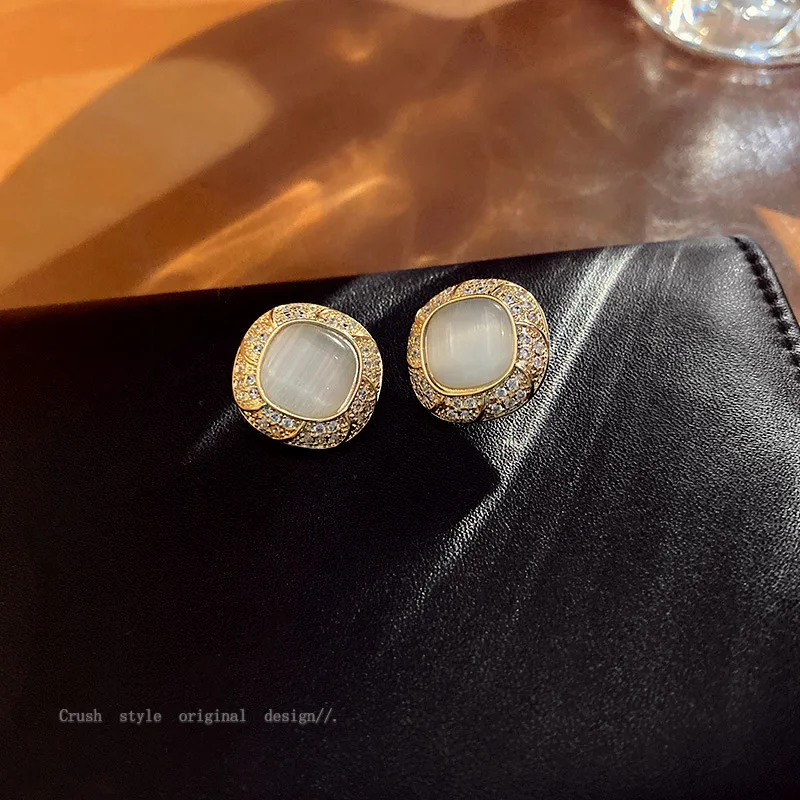 925 Sterling Silver Plated Large Diamond Opal Stud Earrings Women Korean Style Simple Fashion Wedding Jewelry Accessories
925 Sterling Silver Plated Large Diamond Opal Stud Earrings Women Korean Style Simple Fashion Wedding Jewelry Accessories