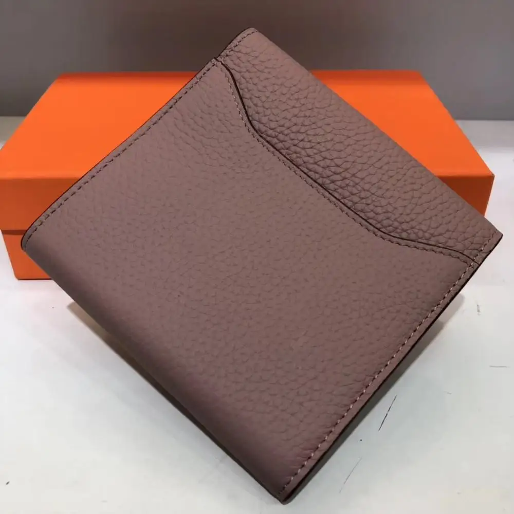 free shipping 2020 the new style silver hardware fashion and classic genuine cow leather women short wallet 9 color 13cm
free shipping 2020 the new style silver hardware fashion and classic genuine cow leather women short wallet 9 color 13cm