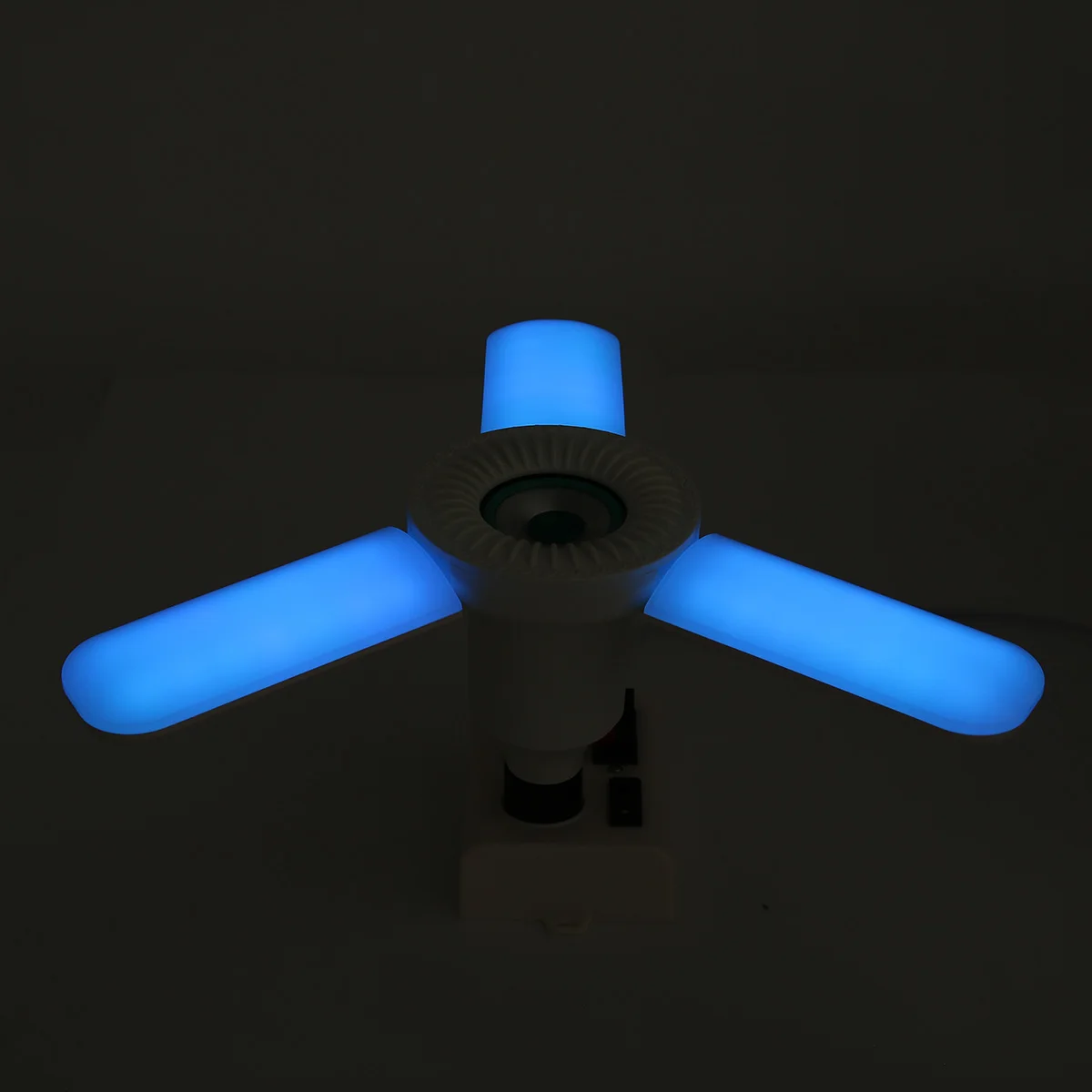 Diamable bluetooth Super Bright Industrial Lighting 30W E27 Led Fan Garage Light 3-Leaf Led High Bay Industrial Lamp Workshop
Diamable bluetooth Super Bright Industrial Lighting 30W E27 Led Fan Garage Light 3-Leaf Led High Bay Industrial Lamp Workshop