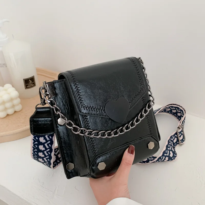 2021 New Women's Handbag PU Leather Quality Messenger Crossbody Bag Retro Heart-Shaped Lock Women's Bag Shoulder Bag
2021 New Women's Handbag PU Leather Quality Messenger Crossbody Bag Retro Heart-Shaped Lock Women's Bag Shoulder Bag