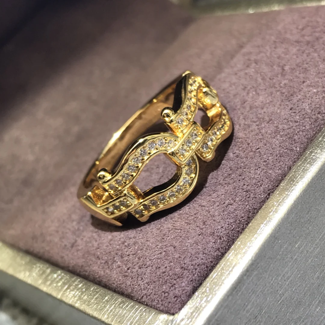New Fei Deng double horseshoe full diamond ring alloy material; charming woman ring; guarding love; free shipping
New Fei Deng double horseshoe full diamond ring alloy material; charming woman ring; guarding love; free shipping