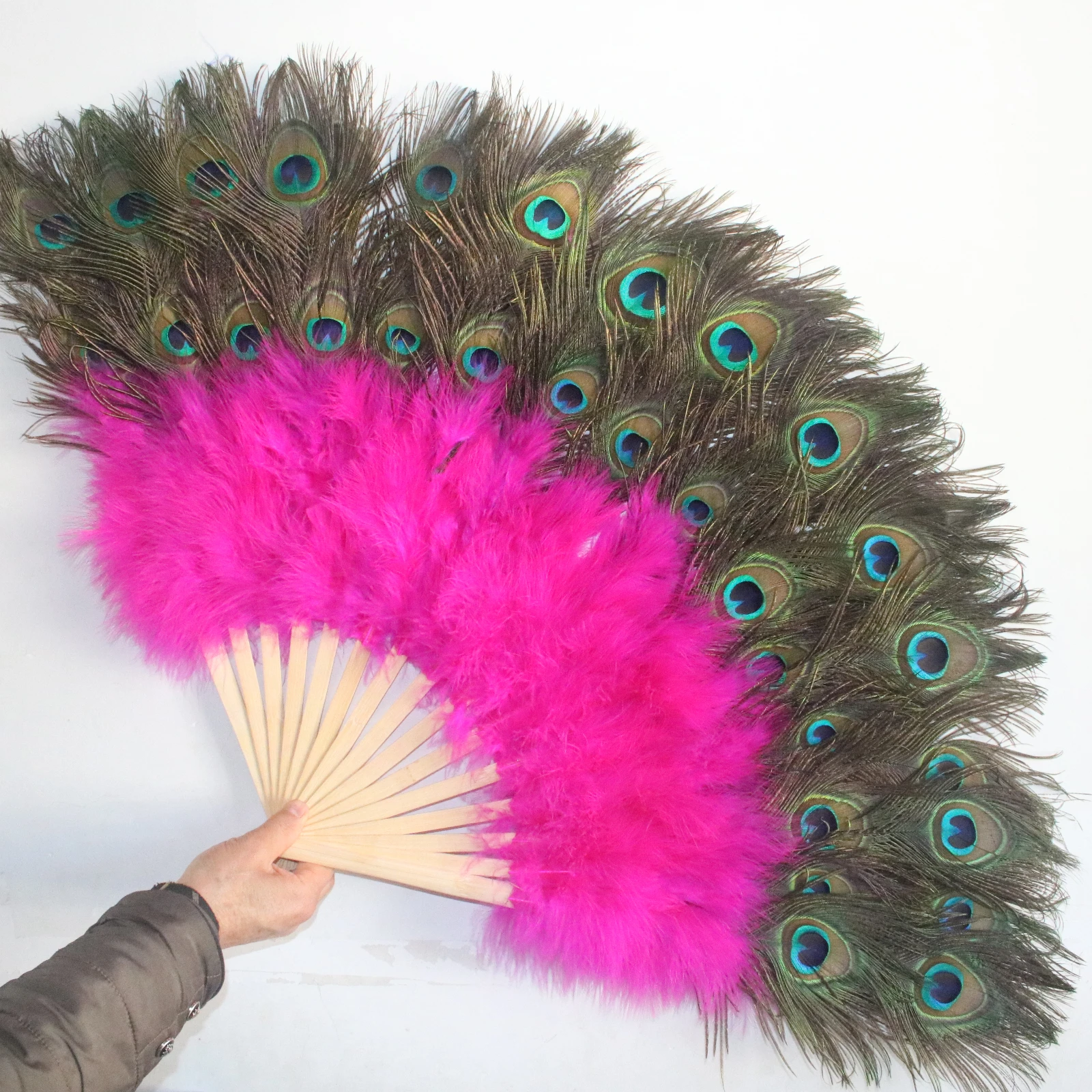 Fluffy high quality Ostrich Feather Fan Halloween Party Ornament Decor Necessary Handheld Plumes Fan 15 bones
Fluffy high quality Ostrich Feather Fan Halloween Party Ornament Decor Necessary Handheld Plumes Fan 15 bones
