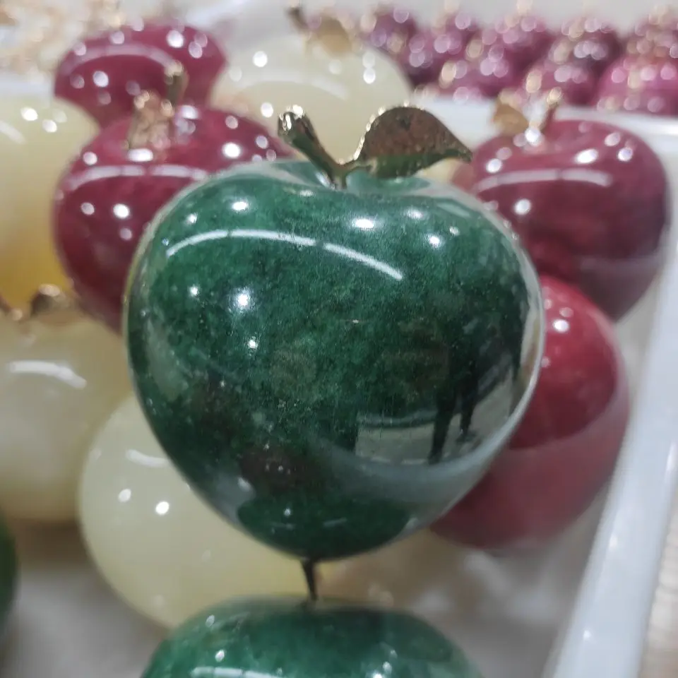 1pcs Natural Afghanistan Jade Apple Hand Carved Quartz Fruit Shape Healing Crystal Stone Christmas Gifts Marble Home Decoration
1pcs Natural Afghanistan Jade Apple Hand Carved Quartz Fruit Shape Healing Crystal Stone Christmas Gifts Marble Home Decoration