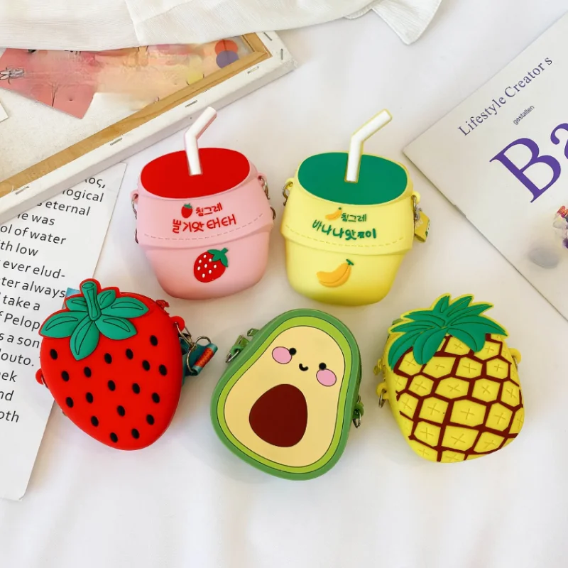 Silica Gel Children's Mini Coin Purse Handbags Cartoon Fruit Girls's Crossbody Bag for Boys Kids Cute Small Shoulder Bags Wallet
Silica Gel Children's Mini Coin Purse Handbags Cartoon Fruit Girls's Crossbody Bag for Boys Kids Cute Small Shoulder Bags Wallet