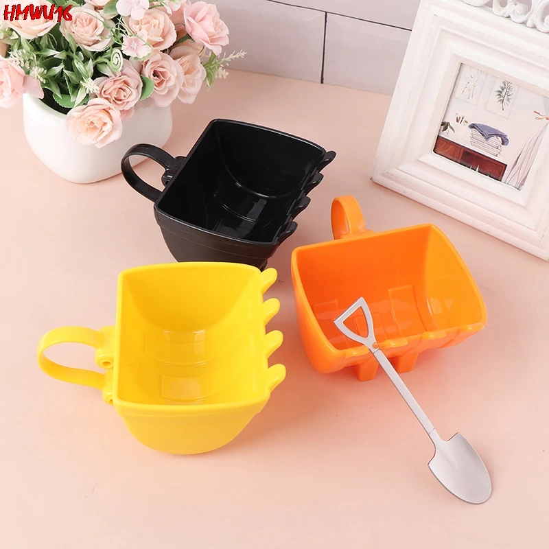 1Pcs Creative Excavator Coffee Cup Mugs Single Handle Plastic Bucket Cup With Spoon Kitchenware Hot
1Pcs Creative Excavator Coffee Cup Mugs Single Handle Plastic Bucket Cup With Spoon Kitchenware Hot