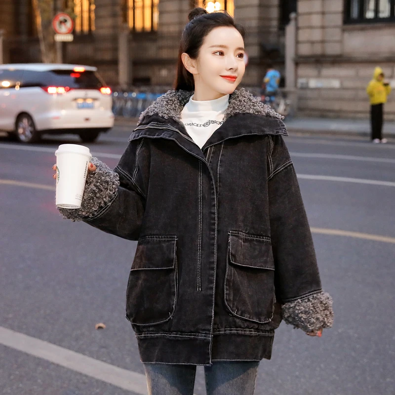 Wool Liner Loose Casual Punk Denim Jackets Women 2020 Winter Big Pockets Thicker Jeans Coat Oversized Outwear Vogue Streetwear
Wool Liner Loose Casual Punk Denim Jackets Women 2020 Winter Big Pockets Thicker Jeans Coat Oversized Outwear Vogue Streetwear