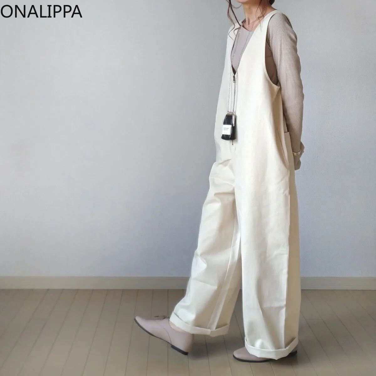 ONALIPPA Women Jumpsuits 2021 Autumn Ladies Japanese Commuter Zipper Sleeveless Pockets V-Neck One Piece Long Wide Leg Pants
ONALIPPA Women Jumpsuits 2021 Autumn Ladies Japanese Commuter Zipper Sleeveless Pockets V-Neck One Piece Long Wide Leg Pants