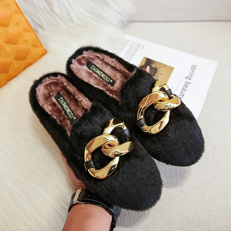 2021 new winter warm Muller shoes women fashion outdoor slippers metal lazy shoes flat luxury plush shoes large size 41-43
2021 new winter warm Muller shoes women fashion outdoor slippers metal lazy shoes flat luxury plush shoes large size 41-43