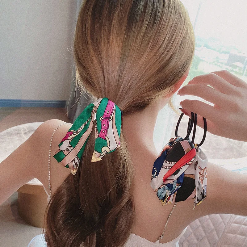 Silk Scarf Headband Women's Tie up a Bun Hairstyle Hair Accessories Headdress Simple Hair Band Tie Ponytail Hair String 2021 
Silk Scarf Headband Women's Tie up a Bun Hairstyle Hair Accessories Headdress Simple Hair Band Tie Ponytail Hair String 2021