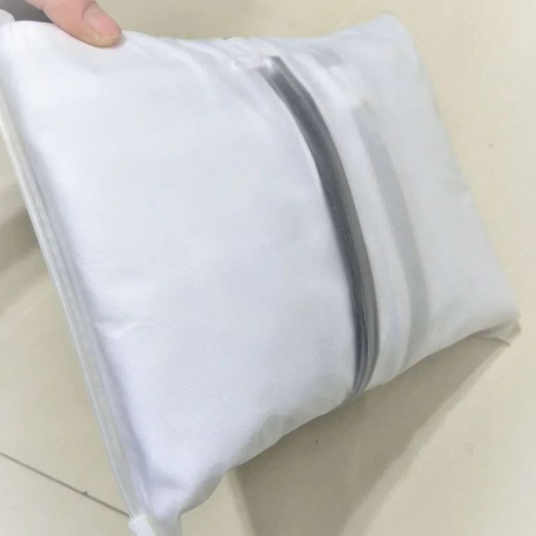 Set Of 6 Mesh Laundry Bags With Zip Lock-3 Large & 3 Medium For Laundry,Blouse, Hosiery, Stocking, Underwear, Bra And Lingerie,
Set Of 6 Mesh Laundry Bags With Zip Lock-3 Large & 3 Medium For Laundry,Blouse, Hosiery, Stocking, Underwear, Bra And Lingerie,