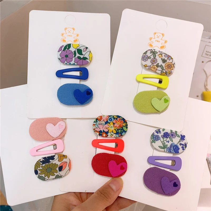 3 Pcs New Korean Sweet Girl Baby Cute Oval Small Love Hairpin Headwear Fashion Children's Floral Fabric BB Clip Hair Accessories
3 Pcs New Korean Sweet Girl Baby Cute Oval Small Love Hairpin Headwear Fashion Children's Floral Fabric BB Clip Hair Accessories