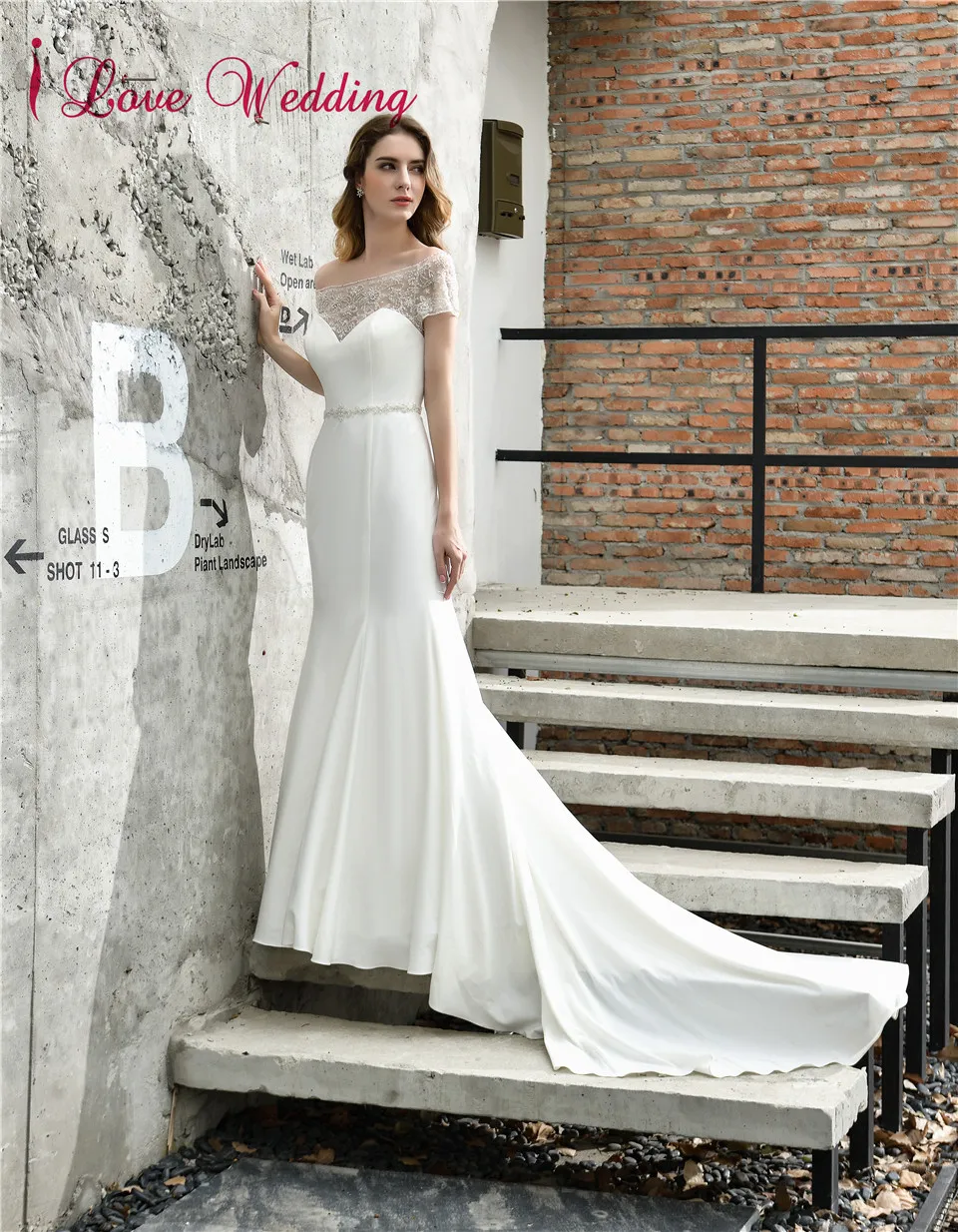 Hot New 2020 Short Sleeves Delicate Beaded Bride Dress Custom made Satin Mermaid Wedding Dress Vestido de Novia Bridal Gown
Hot New 2020 Short Sleeves Delicate Beaded Bride Dress Custom made Satin Mermaid Wedding Dress Vestido de Novia Bridal Gown