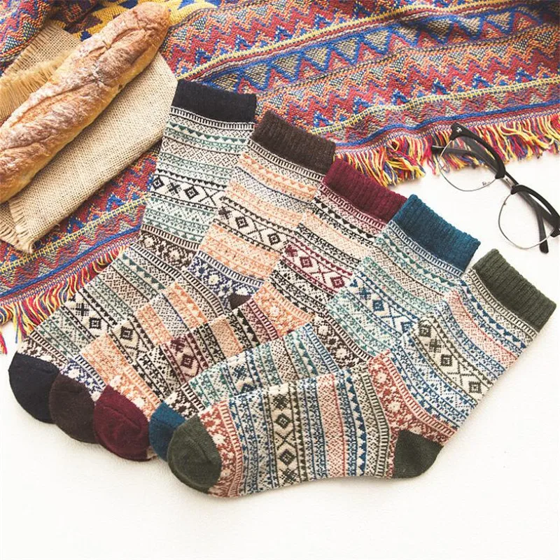 Classic Men's Thick Warm Socks 5 Pairs/Lot Retro Bold Lines Wool Socks Man High Quality Color Puzzle Happy Socks
Classic Men's Thick Warm Socks 5 Pairs/Lot Retro Bold Lines Wool Socks Man High Quality Color Puzzle Happy Socks