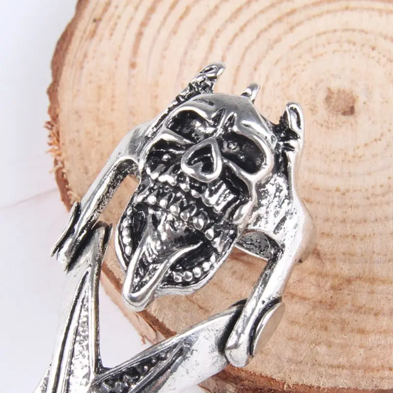 Knuckle Ring Gothic Personality Skull Jewelry Antique Vintage Bronze Punk Cosplay Full Finger Rings Long Hollow Fashion Unisex
Knuckle Ring Gothic Personality Skull Jewelry Antique Vintage Bronze Punk Cosplay Full Finger Rings Long Hollow Fashion Unisex