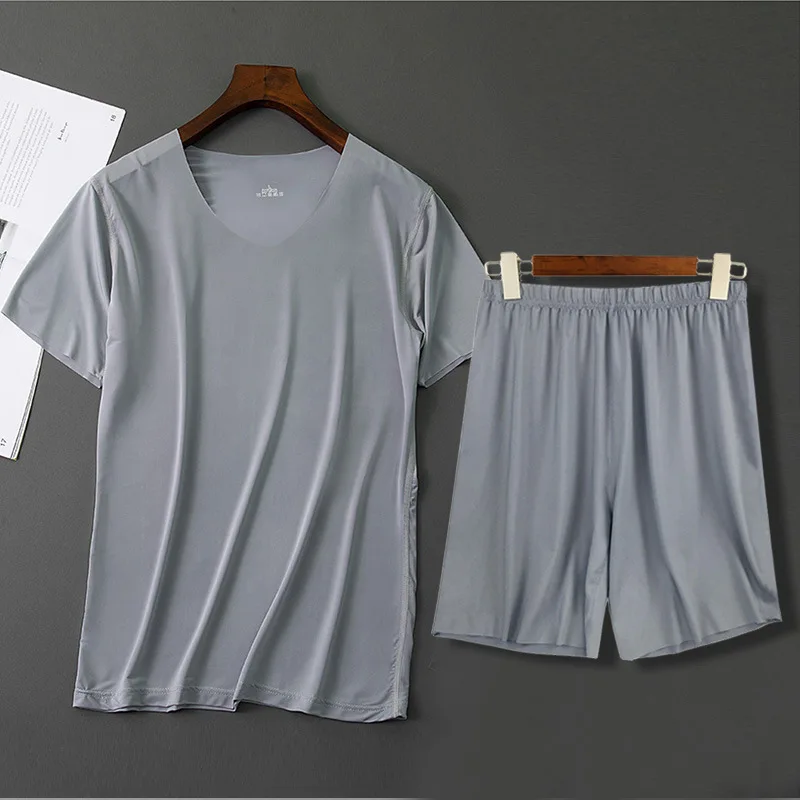 Men's ice silk seamless T-shirt suit spring and summer V-neck fitness sports quick-drying clothes thin section breathable casual
Men's ice silk seamless T-shirt suit spring and summer V-neck fitness sports quick-drying clothes thin section breathable casual