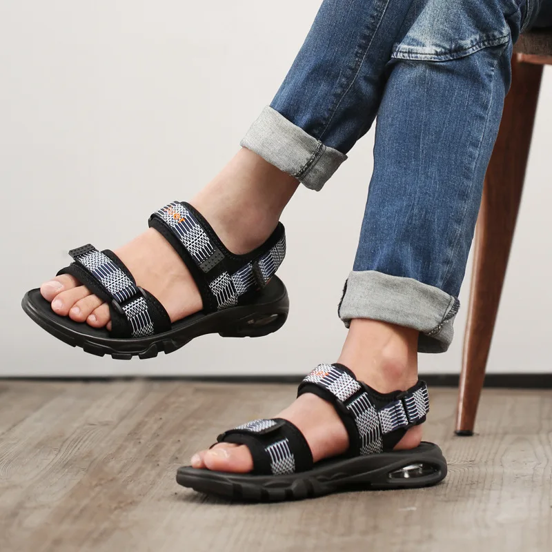 2020 Summer Shoes Men Beach Sandals Flat Fashion Brand Casual Men Shoes Black Summer Holiday Male Sandals Non-slip KA2227
2020 Summer Shoes Men Beach Sandals Flat Fashion Brand Casual Men Shoes Black Summer Holiday Male Sandals Non-slip KA2227