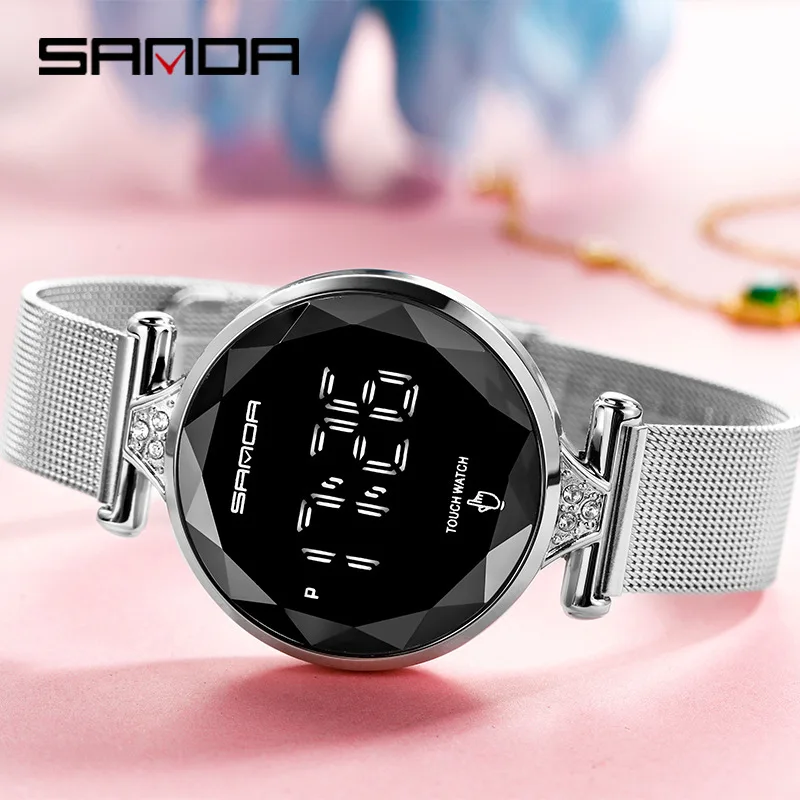 Fashion Casual Ladies Watches Luxury LED Stainless Steel Band Women Bracelet Female Digital Watch Relogio Masculino
Fashion Casual Ladies Watches Luxury LED Stainless Steel Band Women Bracelet Female Digital Watch Relogio Masculino