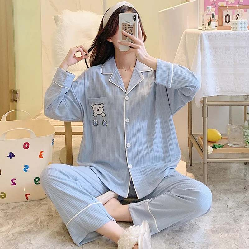 Пижама женская длинная из чистого хлопка, кардиган с медведем, комплект из 2 предметов, весна-осень 2021
Пижама женская длинная из чистого хлопка, кардиган с медведем, комплект из 2 предметов, весна-осень 2021