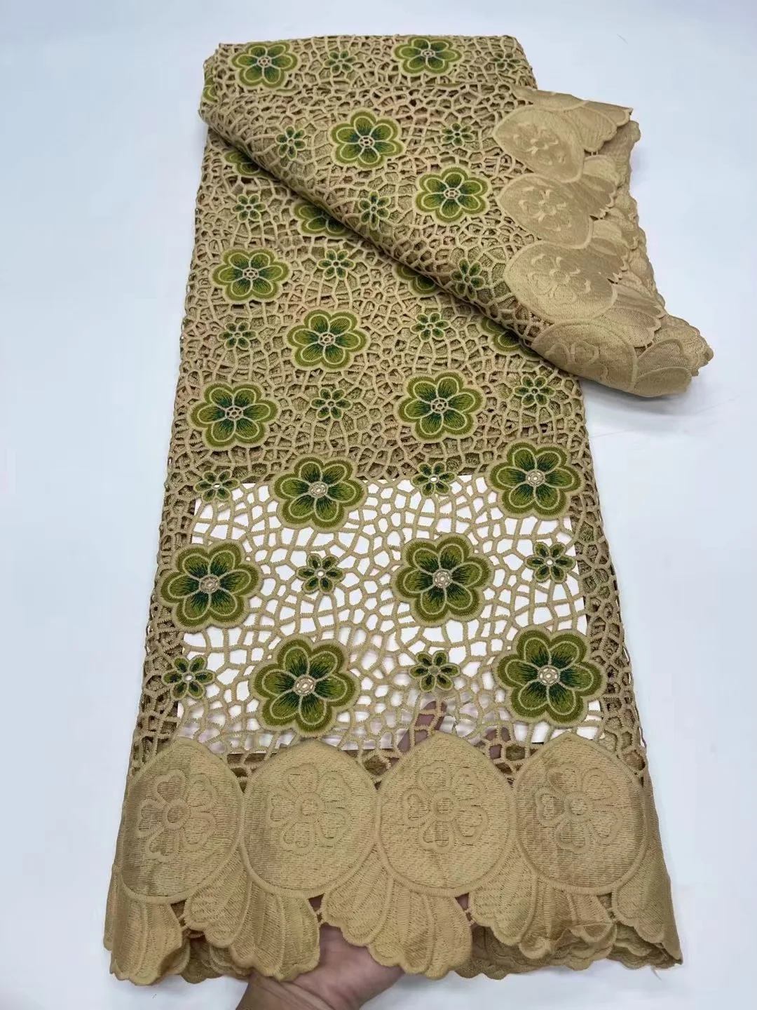 Hollow Out Embroidery French Nigerian Guipure Lace 5Yards Cord Lace,Fashion Traditional African Lace Fabric For Dress Material
Hollow Out Embroidery French Nigerian Guipure Lace 5Yards Cord Lace,Fashion Traditional African Lace Fabric For Dress Material