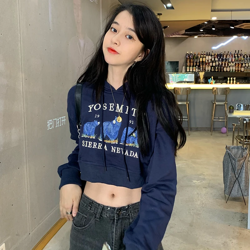 Anglo-American yuan will American retro joker loose embroidery brief paragraph hoodie fleece female bear letter
Anglo-American yuan will American retro joker loose embroidery brief paragraph hoodie fleece female bear letter