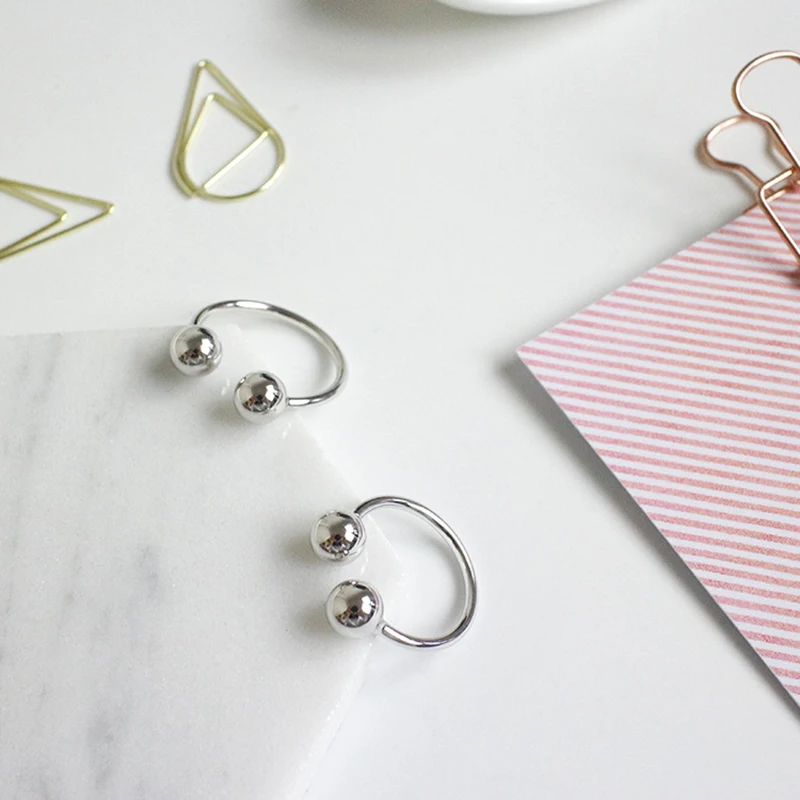 Кольцо из серебра 925 пробы с двойными круглыми бусинами 
Кольцо из серебра 925 пробы с двойными круглыми бусинами