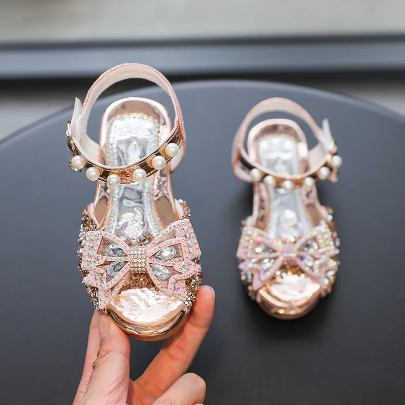 Girls sandals 2021 new summer big children's soft-soled baby princess shoes children's crystal shoes girls shoes summer
Girls sandals 2021 new summer big children's soft-soled baby princess shoes children's crystal shoes girls shoes summer
