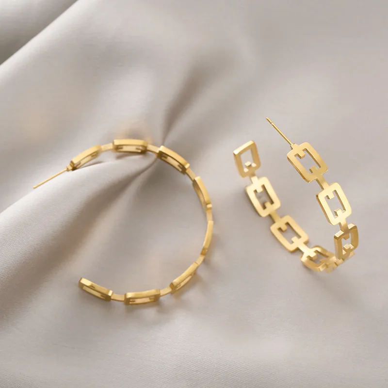 Europe and America Minimalist Stainless Steel Women's Earrings Golden Metal Geometric Earrings Jewelry Gifts Christmas Gifts
Europe and America Minimalist Stainless Steel Women's Earrings Golden Metal Geometric Earrings Jewelry Gifts Christmas Gifts