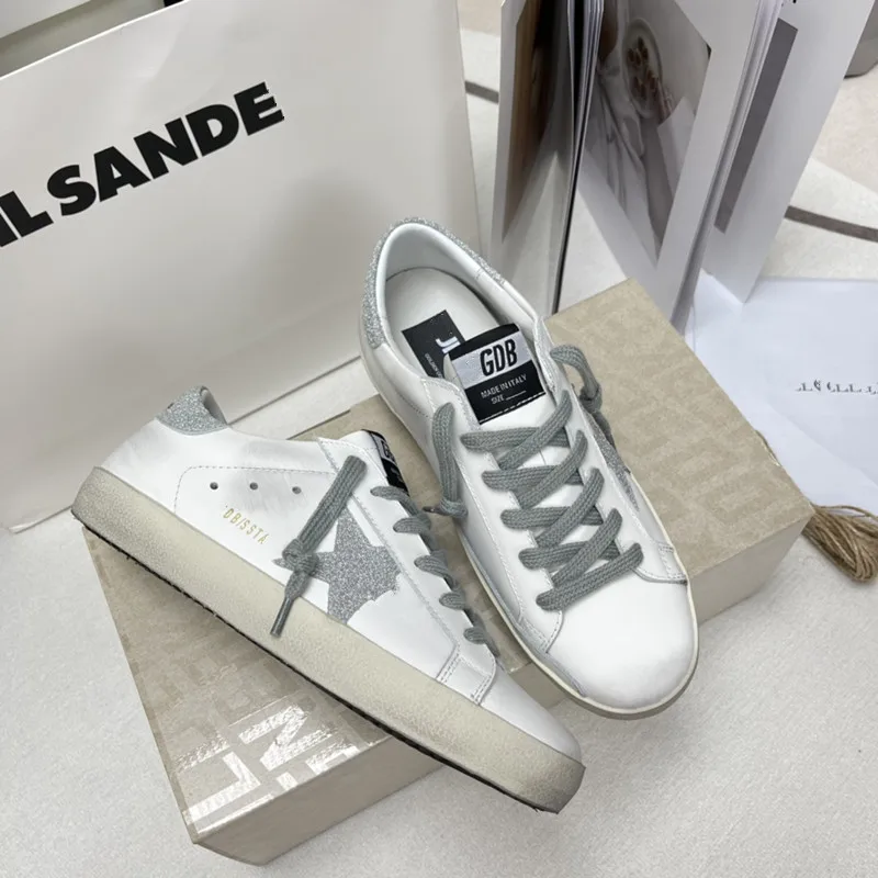 NEW Shoes for Women and Man Designer Luxury Sneakers Classical Golden Star Shoes Summer Retro Style Gooses Sneakers Casual Shoe
NEW Shoes for Women and Man Designer Luxury Sneakers Classical Golden Star Shoes Summer Retro Style Gooses Sneakers Casual Shoe