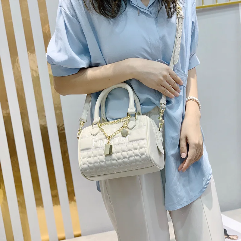 Genuine Leather Women Handbag Luxury Designer Brand Bags For Women 2021 New Female Shoulder Bag High Quality Girls Fashion Bags
Genuine Leather Women Handbag Luxury Designer Brand Bags For Women 2021 New Female Shoulder Bag High Quality Girls Fashion Bags