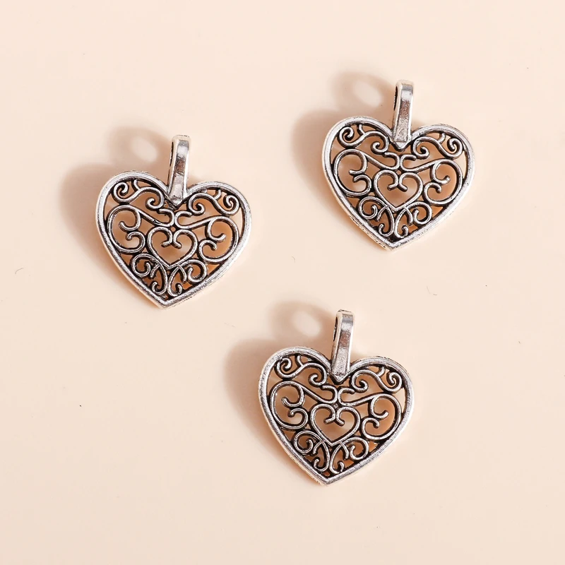 40pcs 15*16mm Vintage Antique Silver Color Love Heart Charms DIY Fit Necklaces Pendants Earrings Handmade Craft Jewelry Findings
40pcs 15*16mm Vintage Antique Silver Color Love Heart Charms DIY Fit Necklaces Pendants Earrings Handmade Craft Jewelry Findings