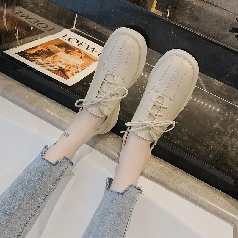2021 Vintage Spring Oxford Shoes For Women Platform Black Beige PU Leather Flats Women Loafers Fashion Lace Up Summer Shoes
2021 Vintage Spring Oxford Shoes For Women Platform Black Beige PU Leather Flats Women Loafers Fashion Lace Up Summer Shoes