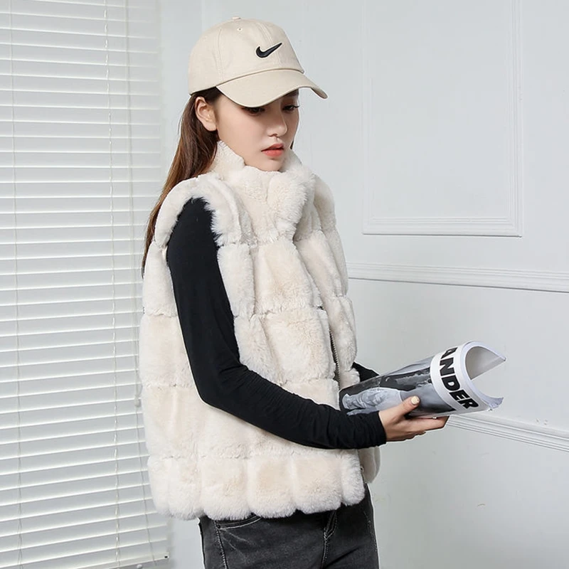 Stand-up Collar Short Autumn Winter New Style Rex Rabbit Fur Vest Female Korean Version Loose Imitation All-match Zipper Coat 
Stand-up Collar Short Autumn Winter New Style Rex Rabbit Fur Vest Female Korean Version Loose Imitation All-match Zipper Coat