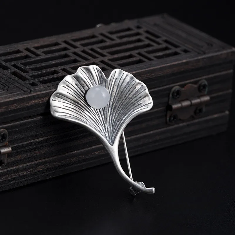 925 Sterling Silver Brooch Ginkgo Leaf Jade Pin Women Accessories Vintage Antique Fine Jewelry Suit Dress Luxury Girlfriend Gift
925 Sterling Silver Brooch Ginkgo Leaf Jade Pin Women Accessories Vintage Antique Fine Jewelry Suit Dress Luxury Girlfriend Gift