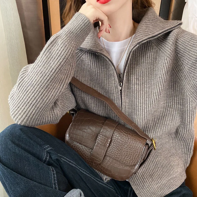 Women Sweater Solid Simple Turtleneck Zipper Loose Warm All-match Knitted Femme Coat Sweater Tops Outwear Autumn Winter
Women Sweater Solid Simple Turtleneck Zipper Loose Warm All-match Knitted Femme Coat Sweater Tops Outwear Autumn Winter